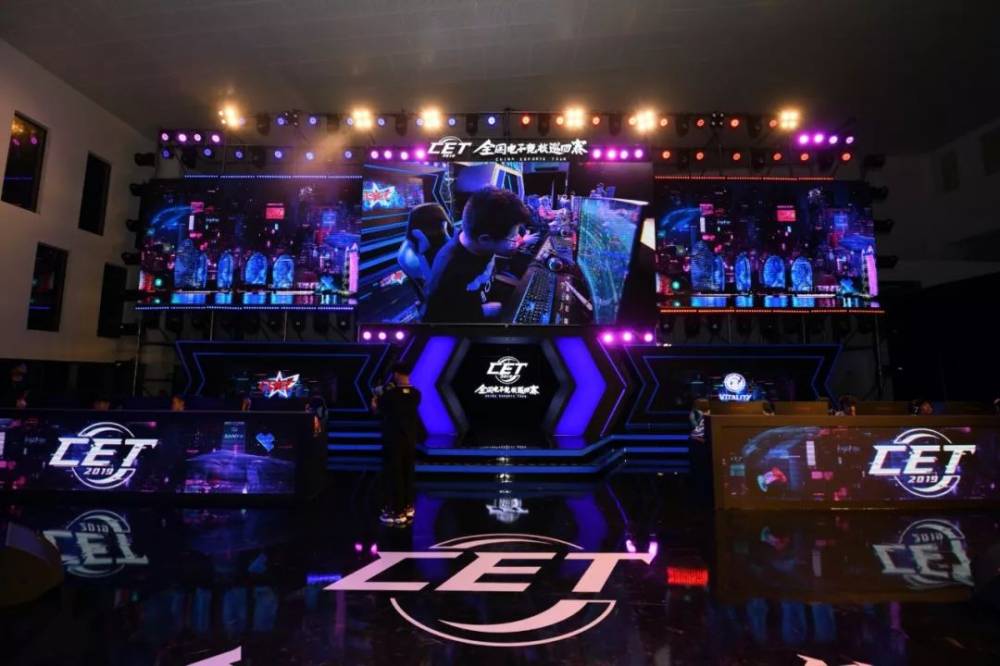 练上的与众 练上的与众