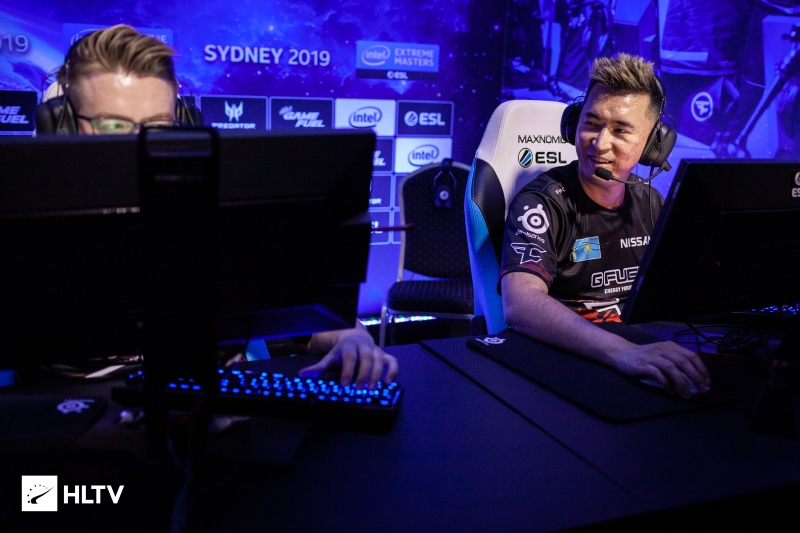 及霍华德 及霍华德